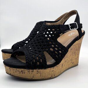 Black platform sandals